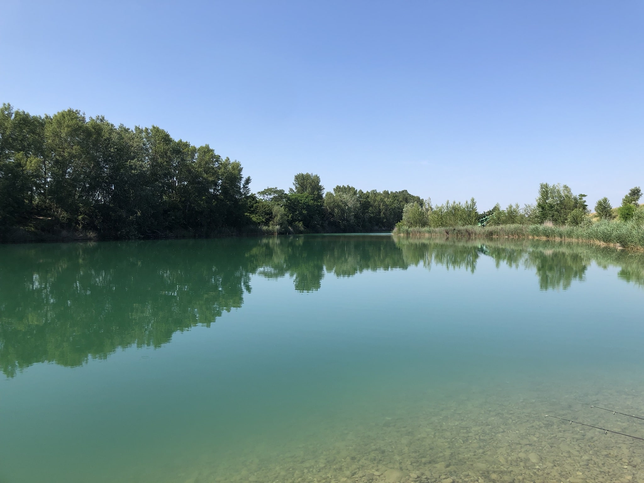 57+ Gerasdorfer Teich, Die zufahrt mit dem pkw ist bis zum teich